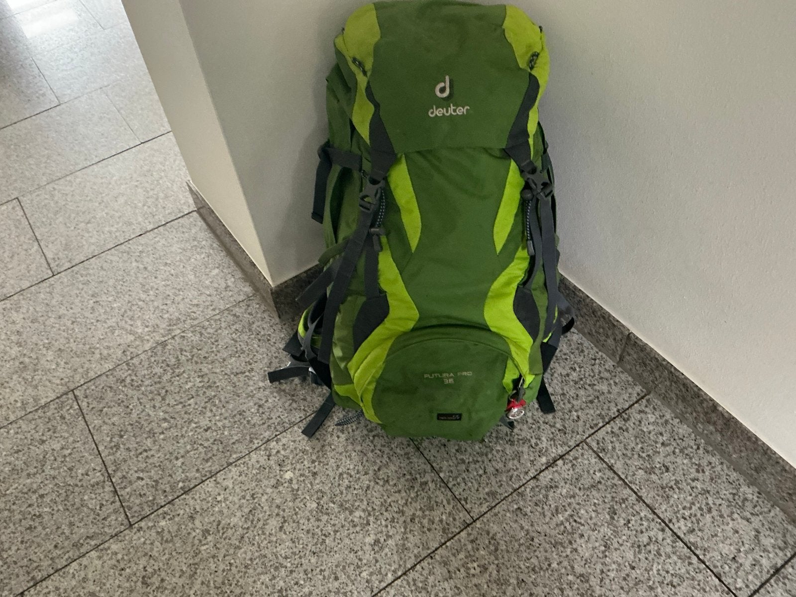 2 Deuter rugzakken te koop, Overige merken, Gebruikt, 25 tot 40 cm, Ophalen of Verzenden