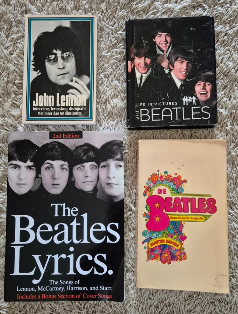 Beatles Boeken Collectie - John Lennon, Lyrics, Biografie, Boeken, Muziek, Ophalen of Verzenden, Zo goed als nieuw, Artiest, Diverse auteurs, waaronder Hunter Davies