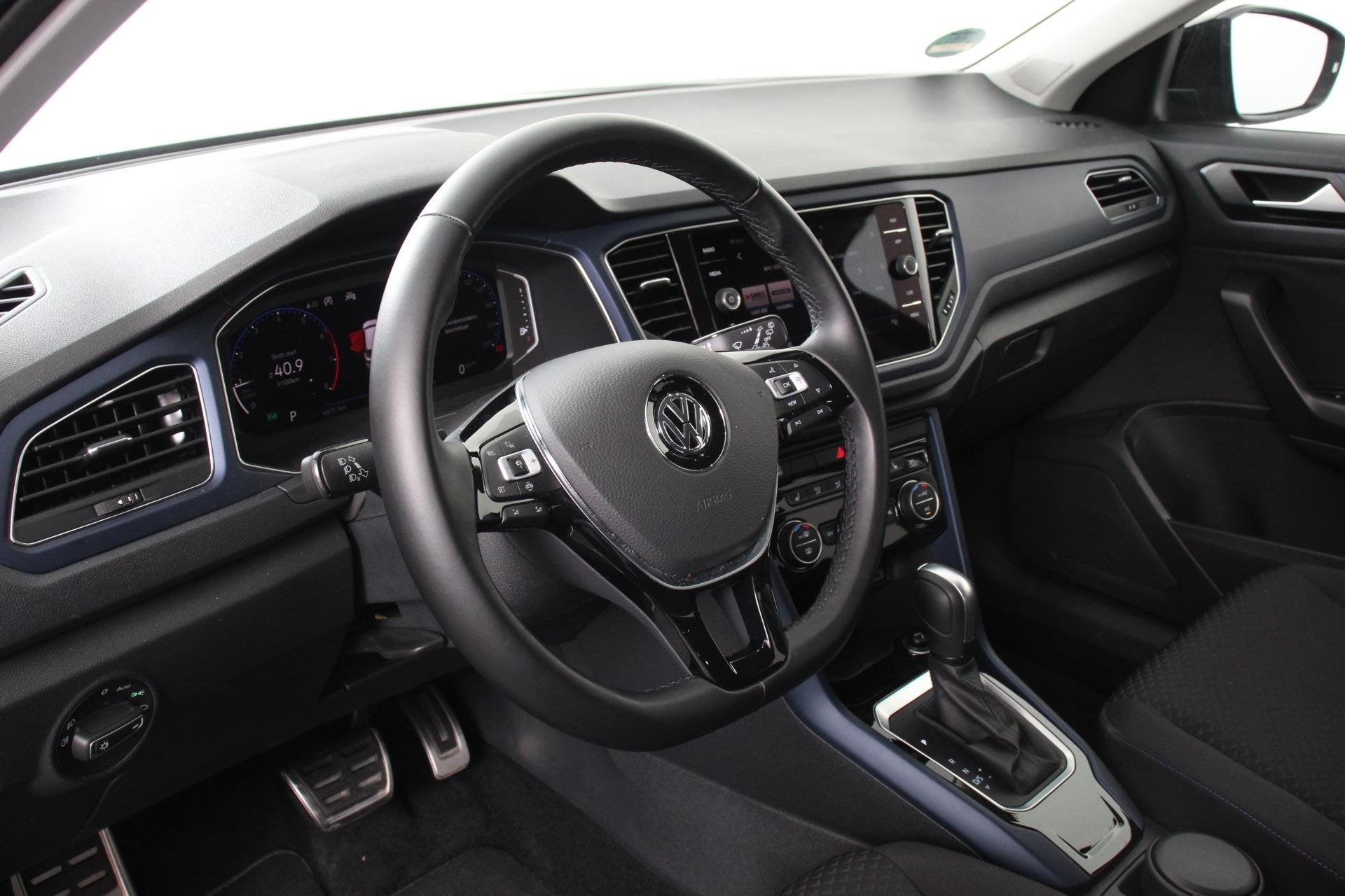 Volkswagen T-Roc 1.5 TSI 150pk DSG R-Line United Navigatie C, Auto's, Volkswagen, Stof, 4 cilinders, 150 pk, Zwart