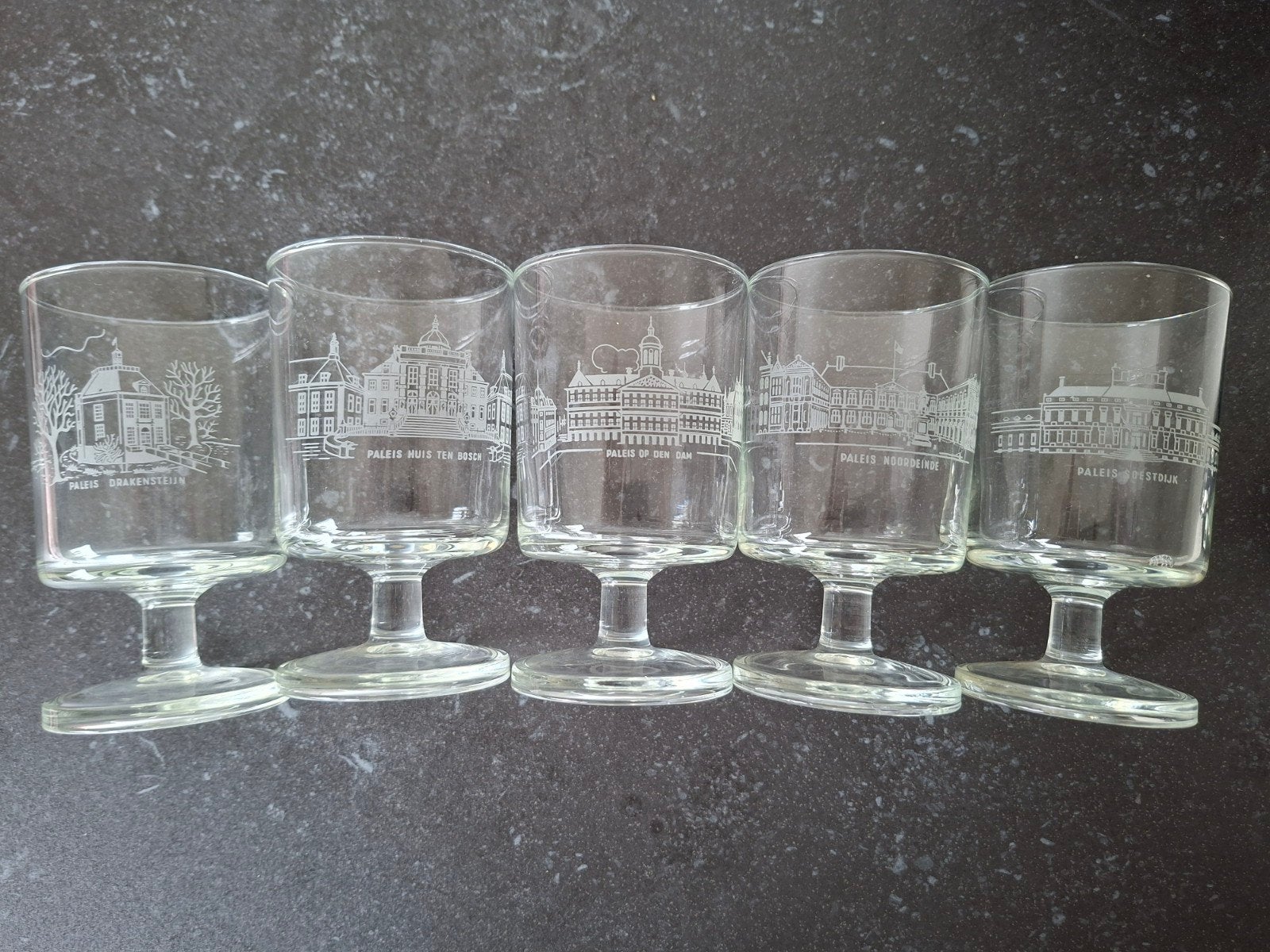 Set van 5 vintage glazen met Nederlandse paleizen, Verzamelen, Koninklijk Huis en Royalty, Ophalen of Verzenden, Zo goed als nieuw