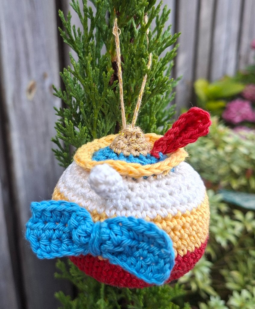 Nieuw- kerstbal Pinokkio ( gehaakt), Ophalen of Verzenden, Peter Pan of Pinokkio, Nieuw, Overige typen