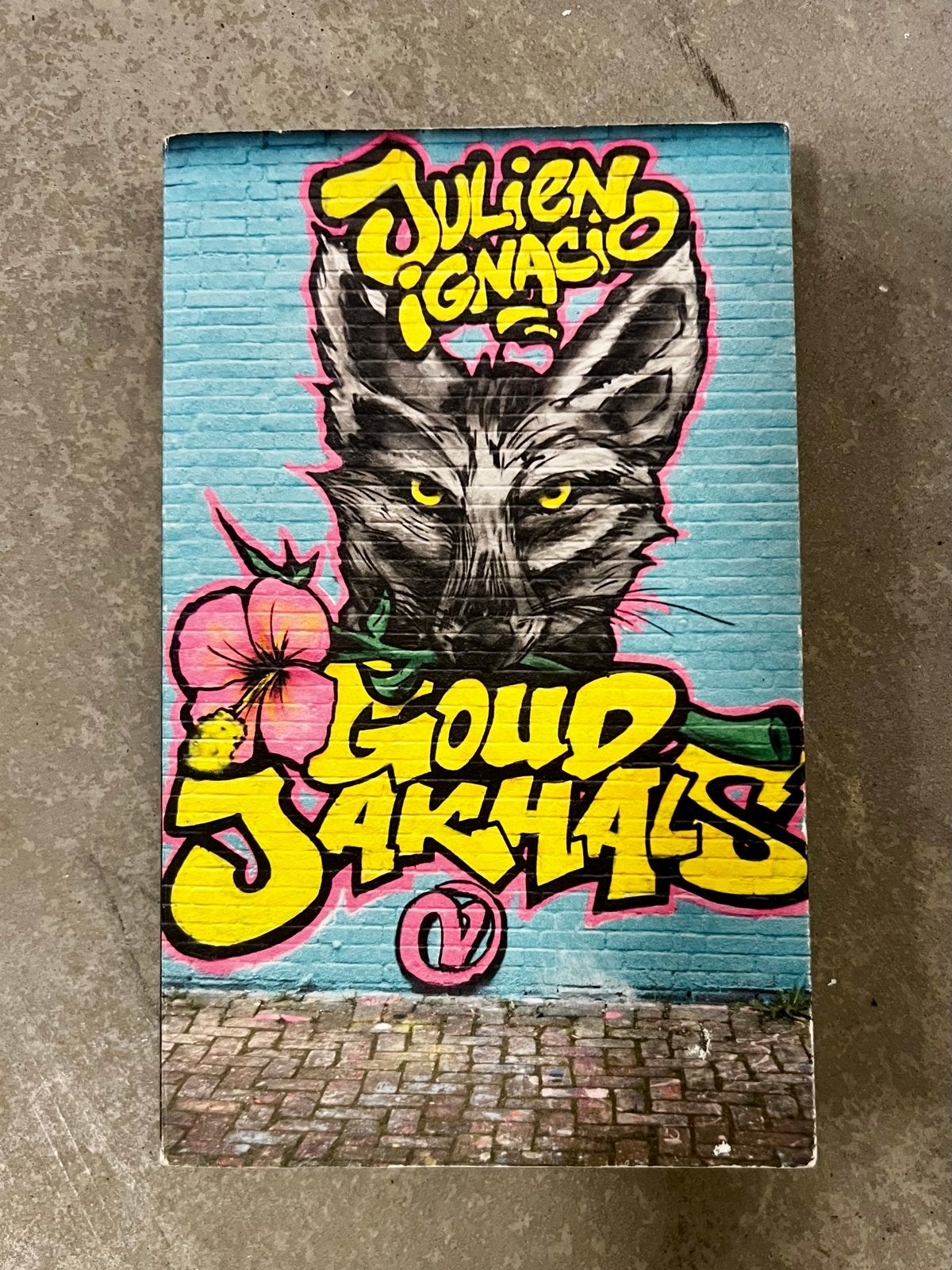 Julien Ignacio - Goudjakhals (Boek), Ophalen of Verzenden, Gelezen, Nederland