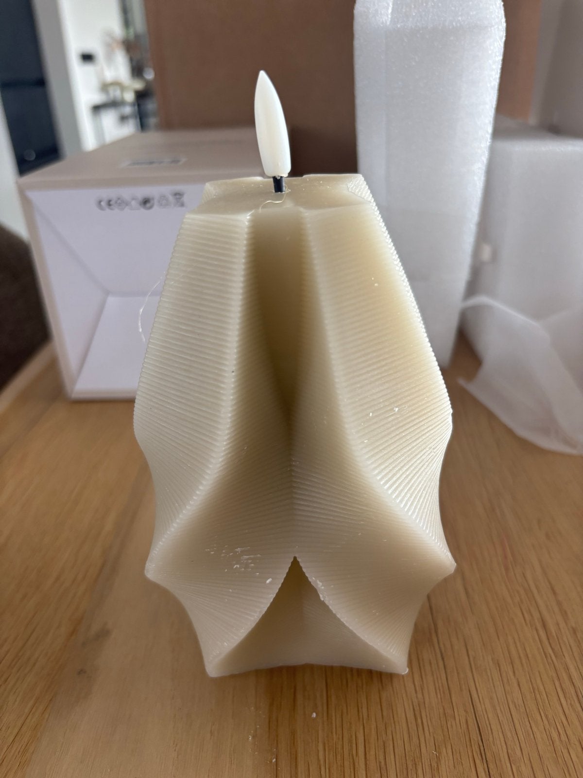 Juno LED Kaars - Crème, nieuw in doos, Overige merken, Ophalen of Verzenden, Crème, Kaars