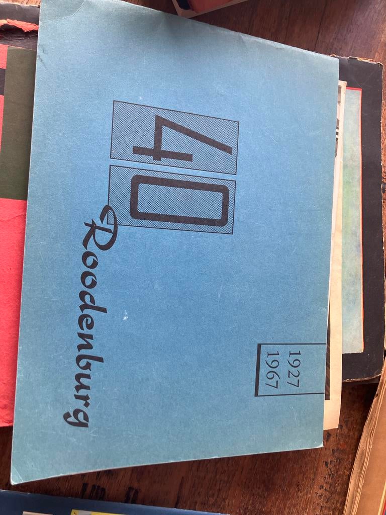 Roodenburg voetbal 40 jaar 1927-1967 blauw-zwart, Ophalen of Verzenden, Gelezen