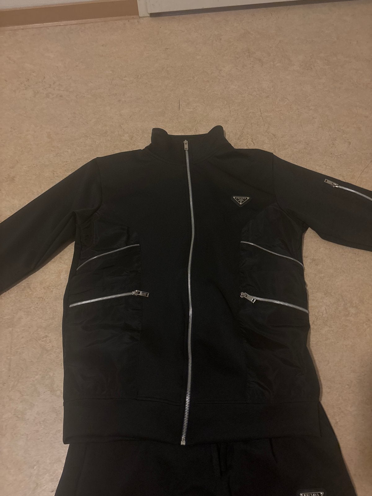 Prada jas zwart - Maat M - Goede staat, Kleding | Heren, Ophalen, Nieuw, Maat 48/50 (M), Zwart