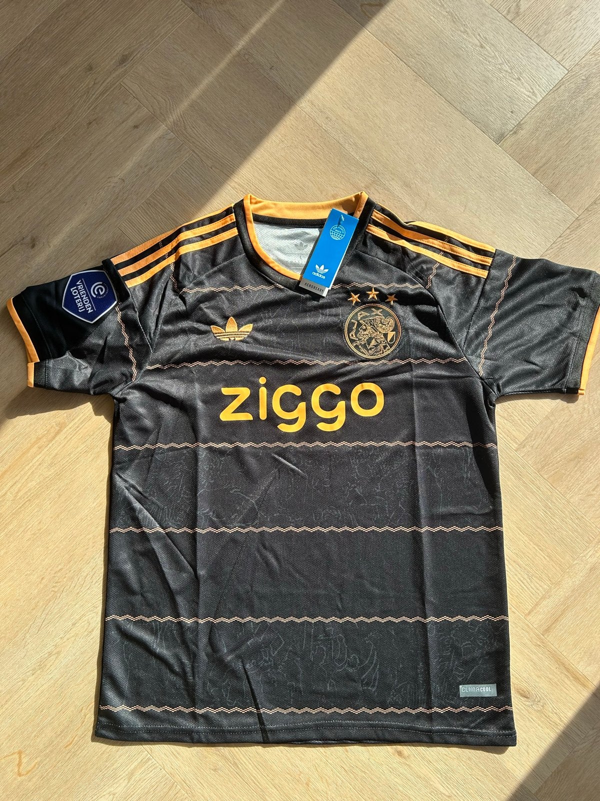 Ajax uitshirt 2026/2027 - Maat L - Nieuw met kaartjes, Sport en Fitness, Voetbal, Maat L, Verzenden, Nieuw, Shirt