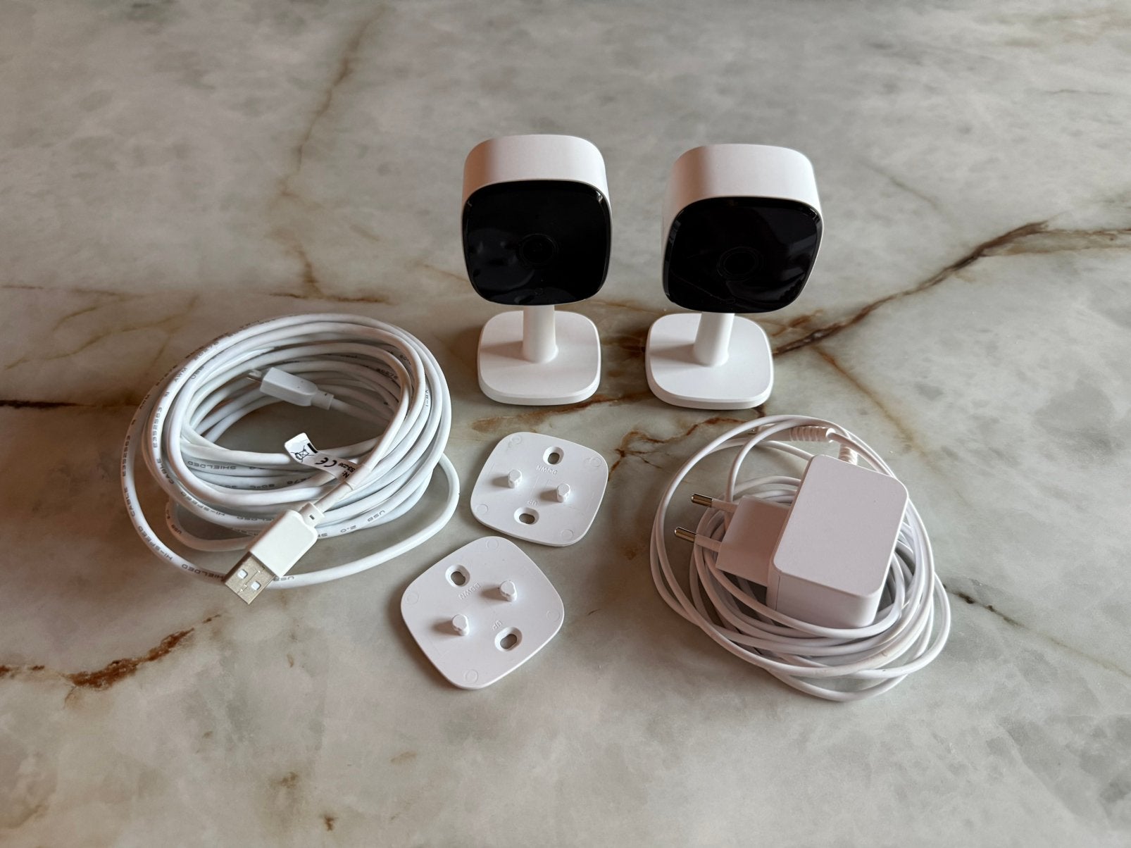 2x Eufy Indoor Cam 2K video | Apple HomeKit, Audio, Tv en Foto, Videobewaking, Ophalen of Verzenden, Zo goed als nieuw, Binnencamera