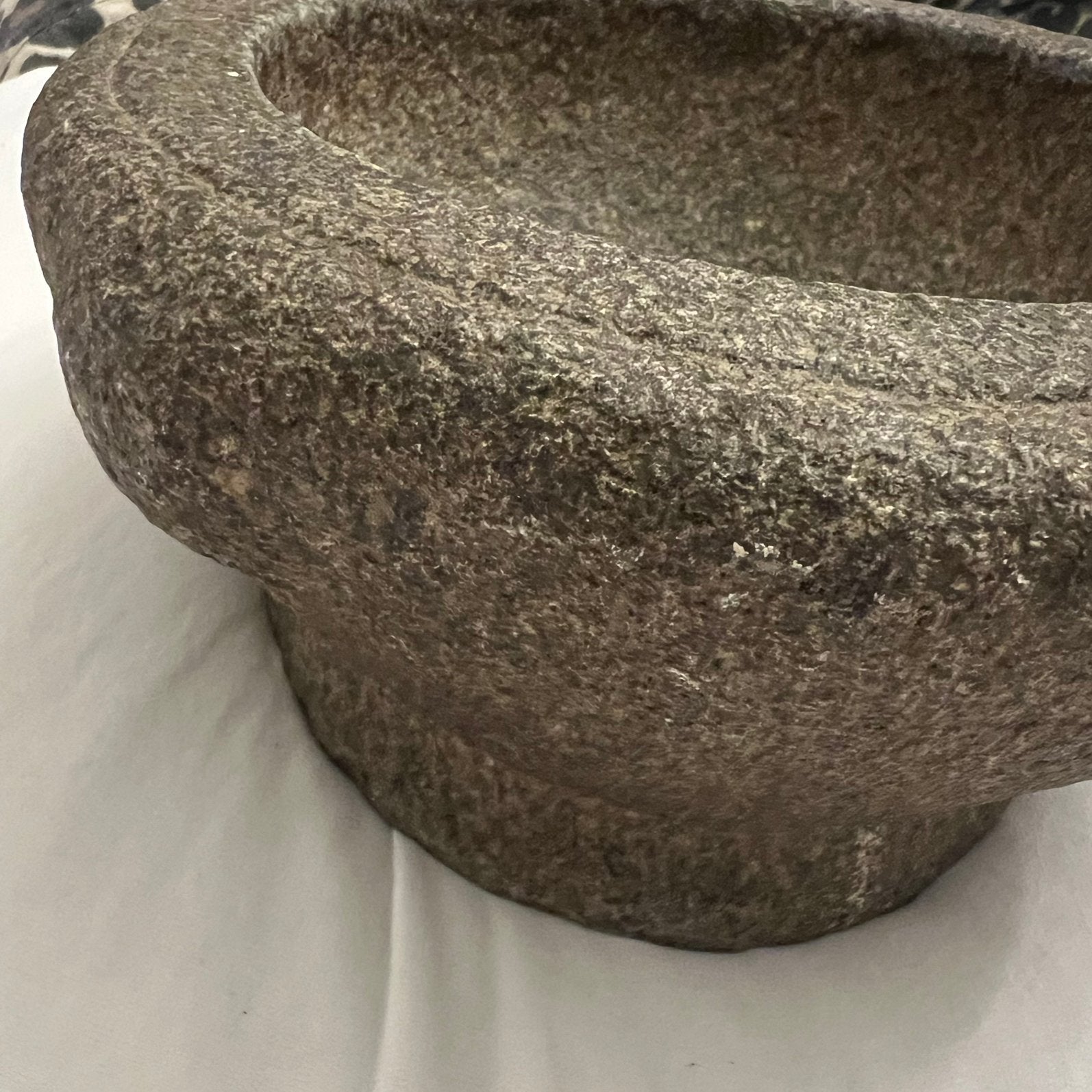 Oude zware natuurstenen vijzel met stamper – 6 kg, Ophalen