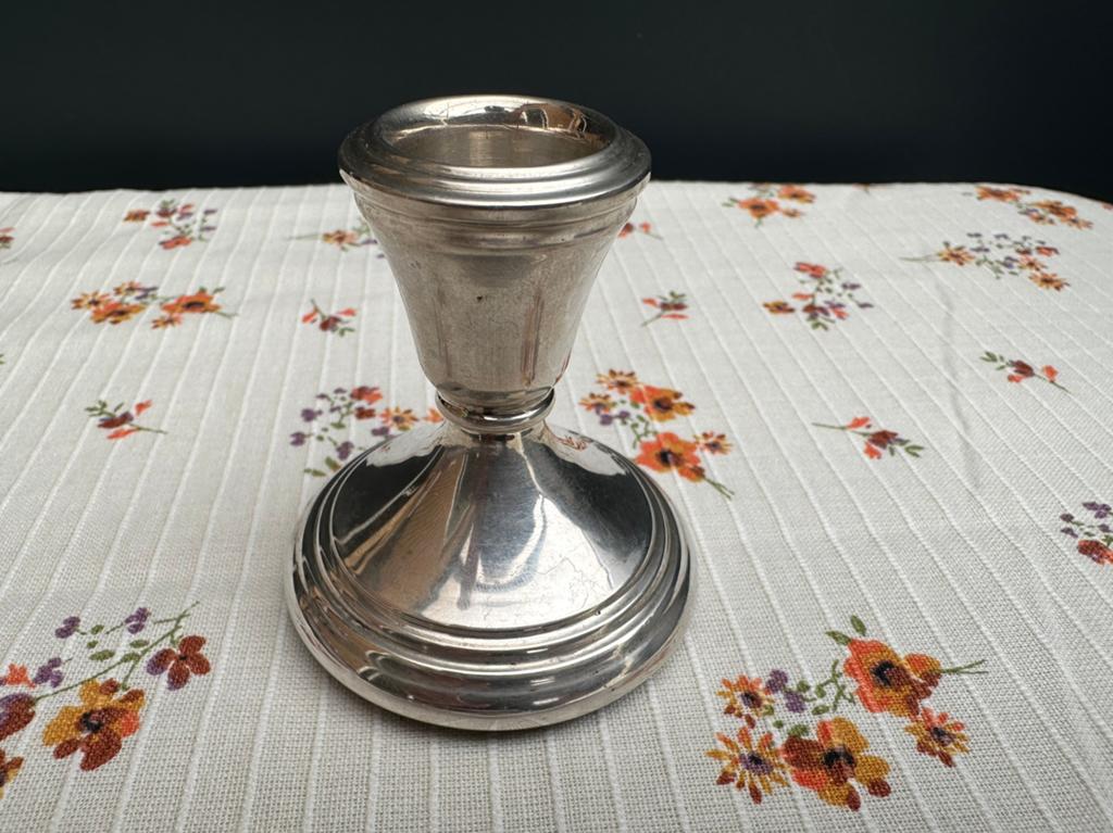 Antieke Zilveren Kandelaar - Elegant en Tijdloos, Ophalen of Verzenden, Zilver