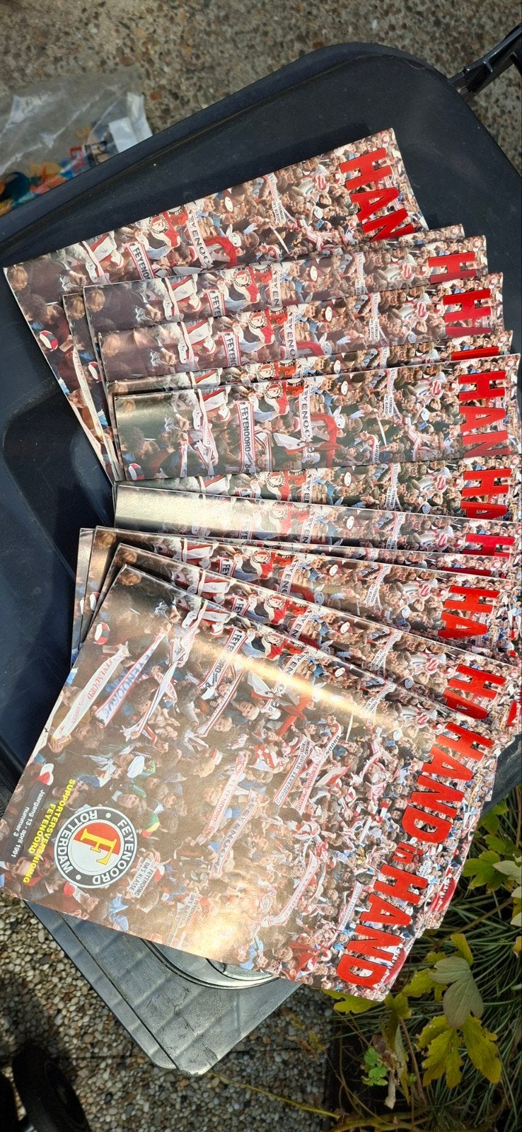 44 Feyenoord Hand in Hand magazines, Ophalen of Verzenden, Gelezen, Sport en Vrije tijd