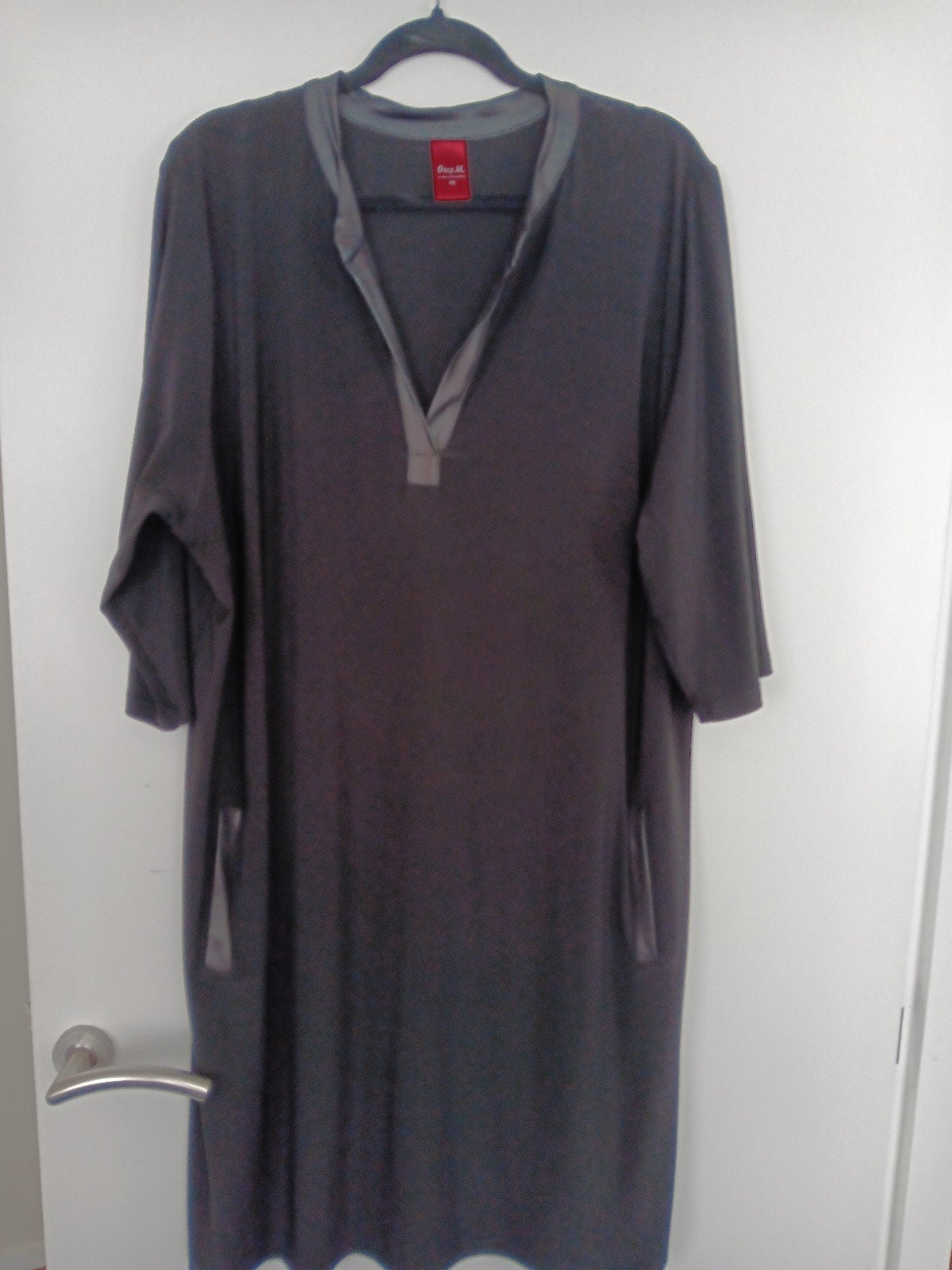 Te Koop: ONLY-M Jurk,  mt 48. Zwart. (J-60), Kleding | Dames, Grote Maten, Only-M, Ophalen of Verzenden, Zo goed als nieuw, Jurk