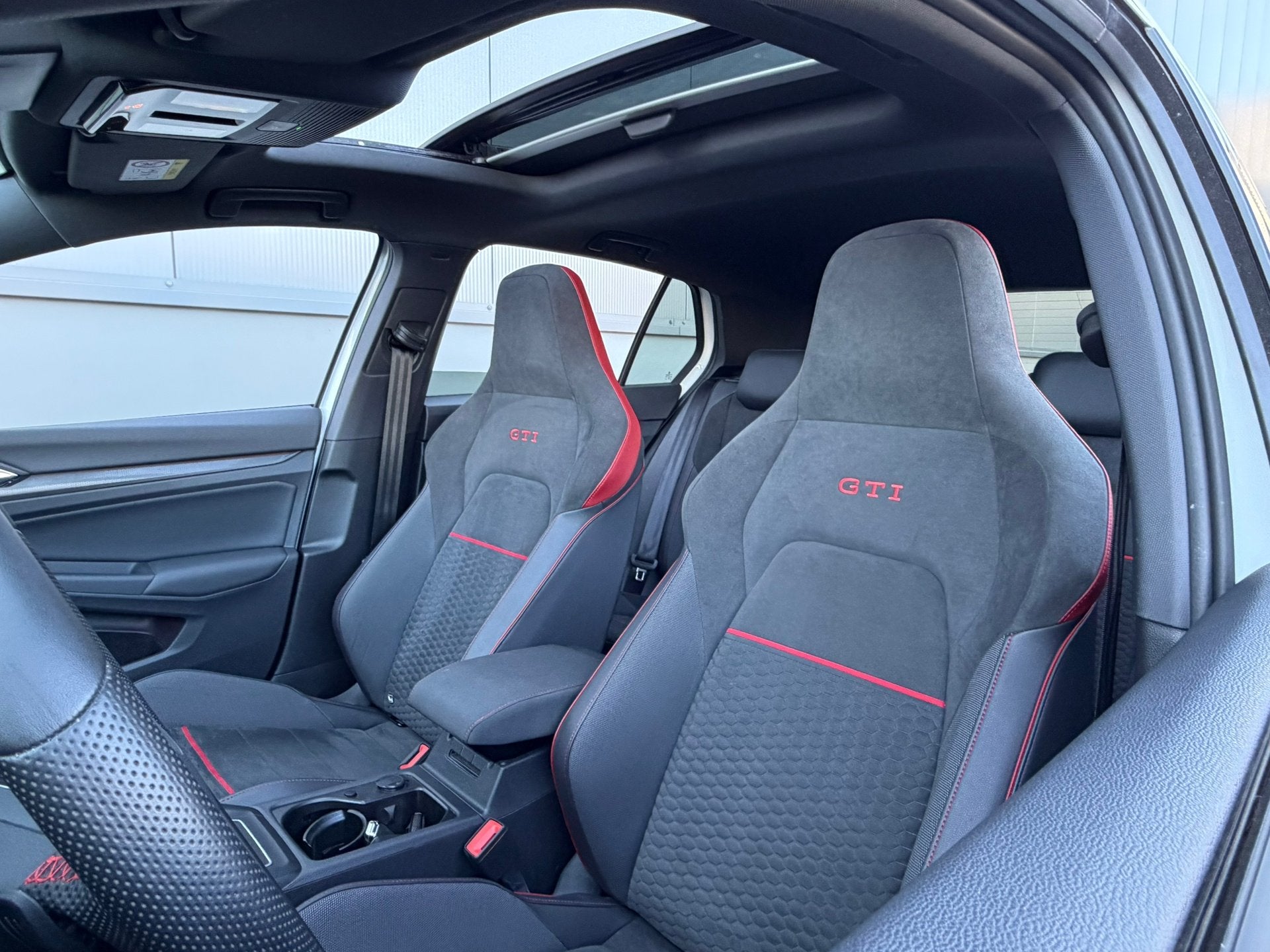 Volkswagen GOLF 2.0 TSI GTI Clubsport 45 Jahre Akra HuD H&K, Auto's, Volkswagen, 15 km/l, Gebruikt, 4 cilinders, Wit