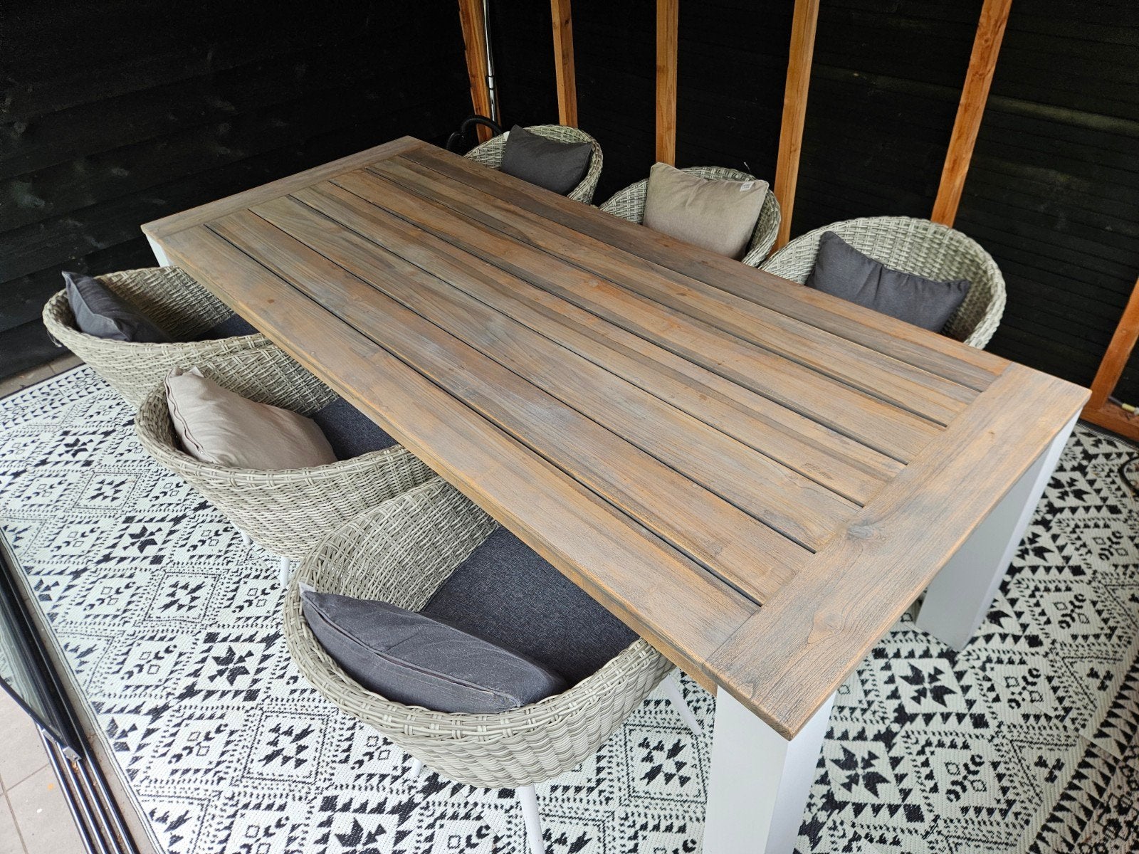 Rough Furniture tuintafel met 6 Manifesto stoelen, Ophalen, Zo goed als nieuw, Rechthoekig, Wicker