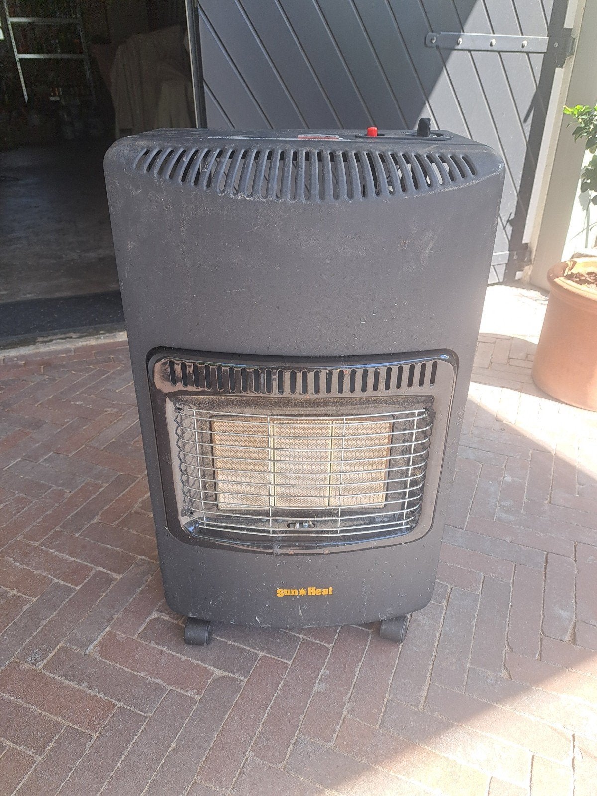 Sun Heat Mobiele Gaskachel - Zwart, Ophalen, Gebruikt, Kachel, Minder dan 60 cm