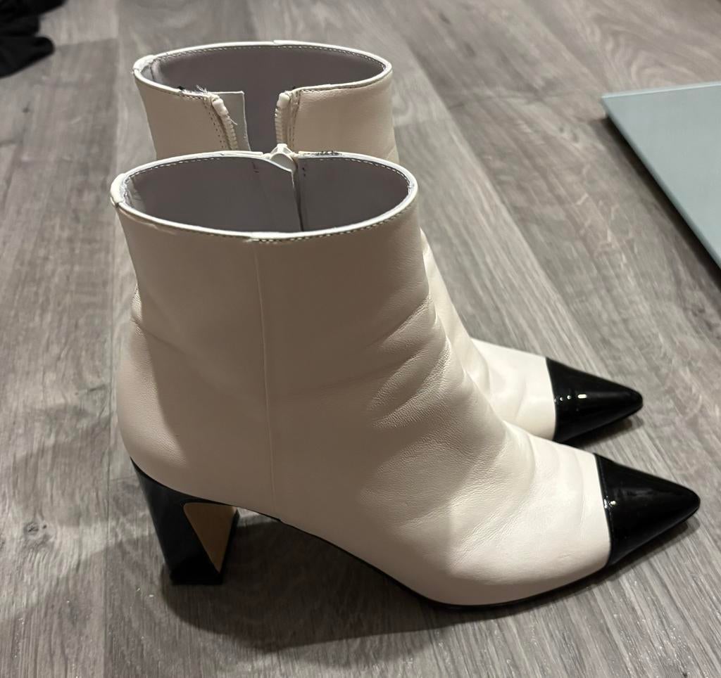 Beige/zwarte enkellaarsjes Lillian, Ophalen of Verzenden, Zo goed als nieuw, Beige