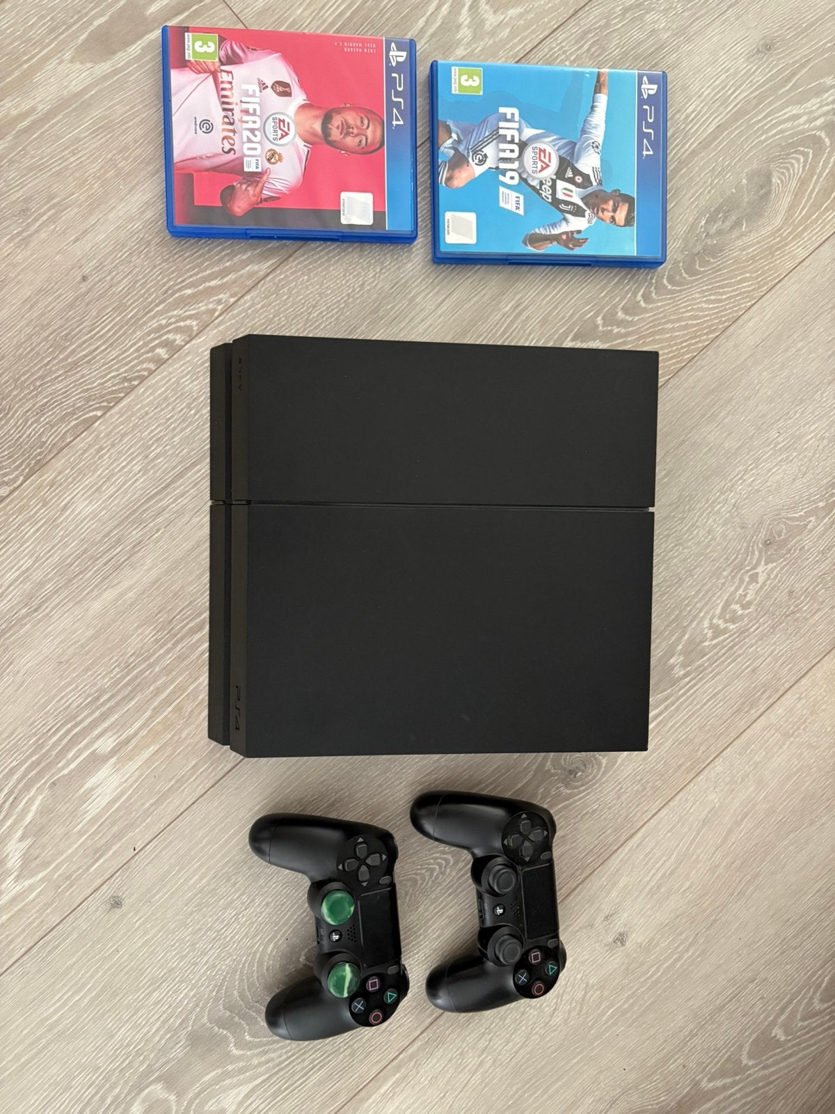 PlayStation 4 (1 TB ), Ophalen, Met 2 controllers, 1 TB, Original