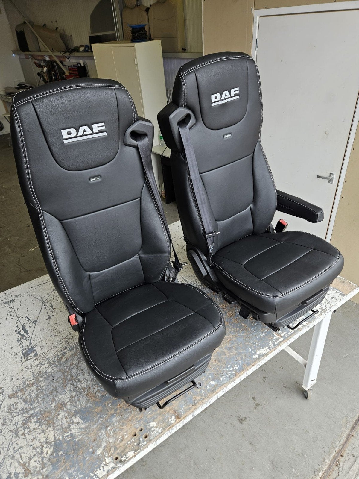 Leren bekleding voor vrachtwagenstoelen, Auto-onderdelen, Interieur en Bekleding, Ophalen of Verzenden, Nieuw, Universele onderdelen