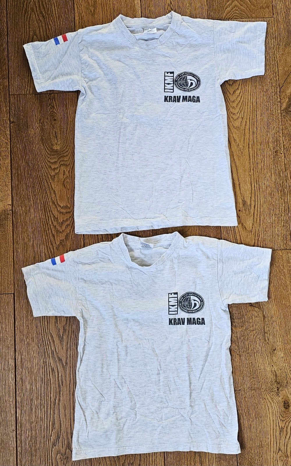 IKMF Krav Maga shirt 134-146 9-11 jaar 2 stuks beschikbaar, Overige, Maat XS of kleiner, Ophalen of Verzenden, Zo goed als nieuw