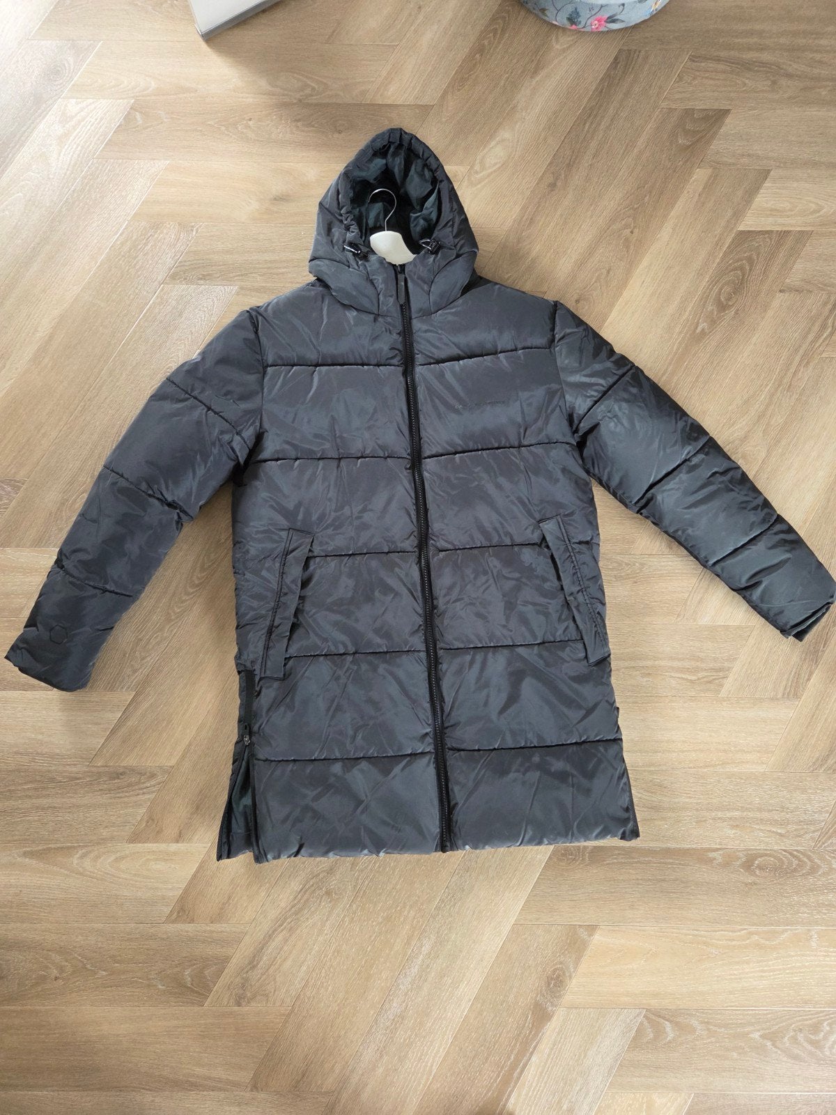 Daily Aesthetikz Dazilondon Long Puffer Jas Maat M, Maat 38/40 (M), Zwart, Ophalen of Verzenden, Zo goed als nieuw