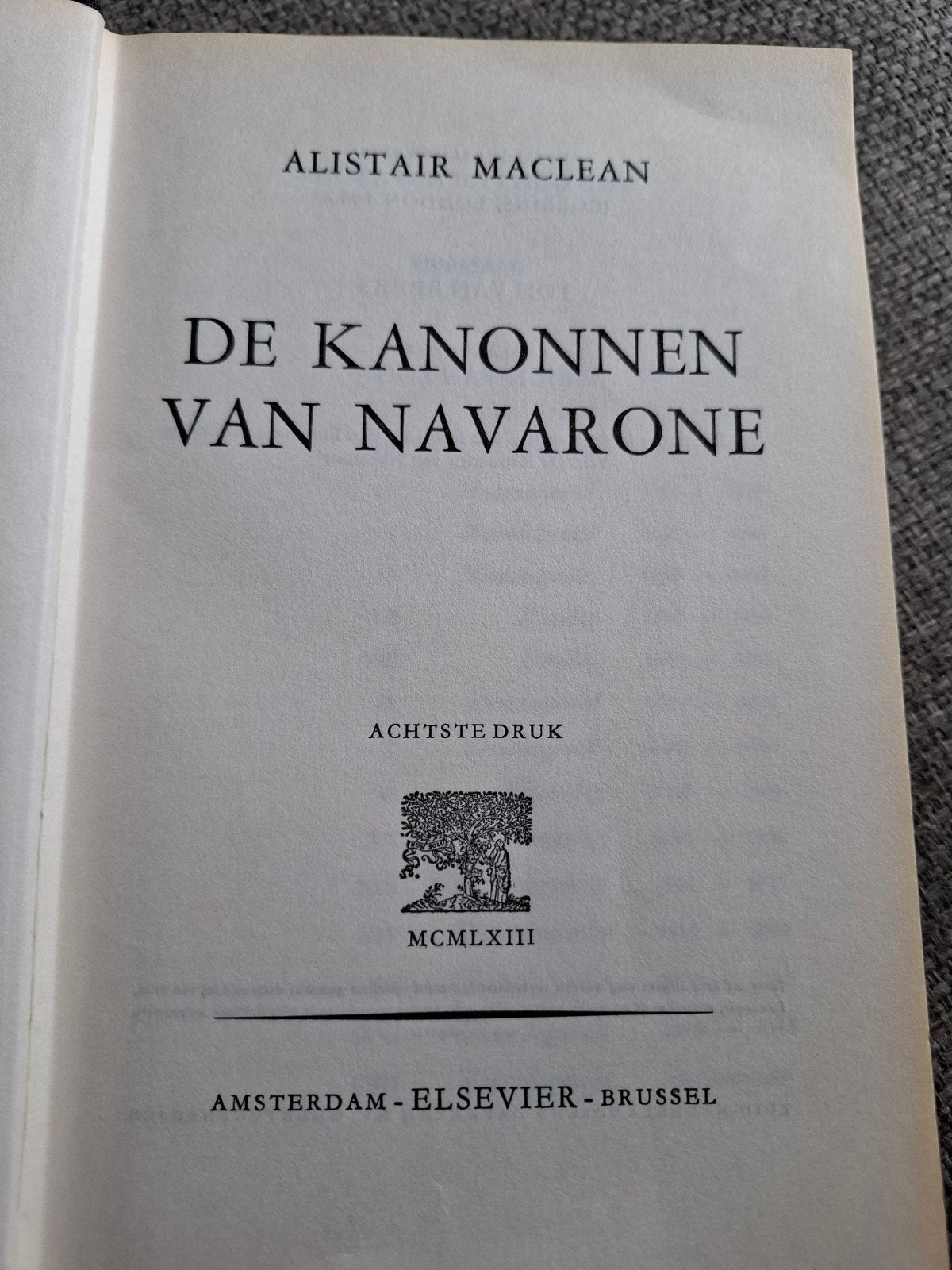 De kanonnen van Navarone., Boeken, Ophalen of Verzenden, Luchtmacht, Tweede Wereldoorlog, Gelezen