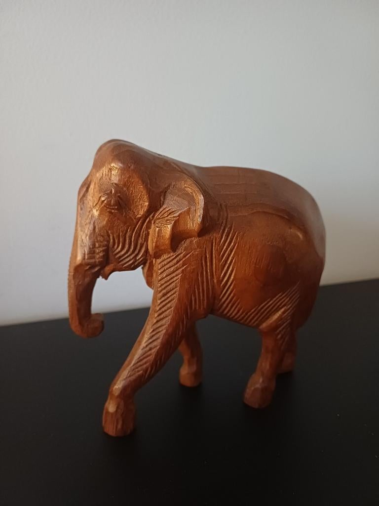 Handgeslepen olifant van hout, Antiek en Kunst, Ophalen of Verzenden