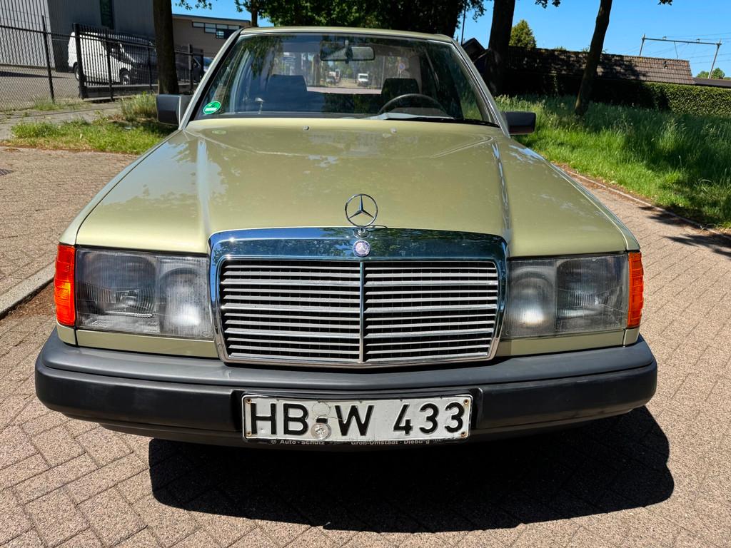 Mercedes-Benz 200-500 (W124) 230 E Automaat 1986, Auto's, Automaat, Gebruikt, 4 cilinders, Origineel Nederlands