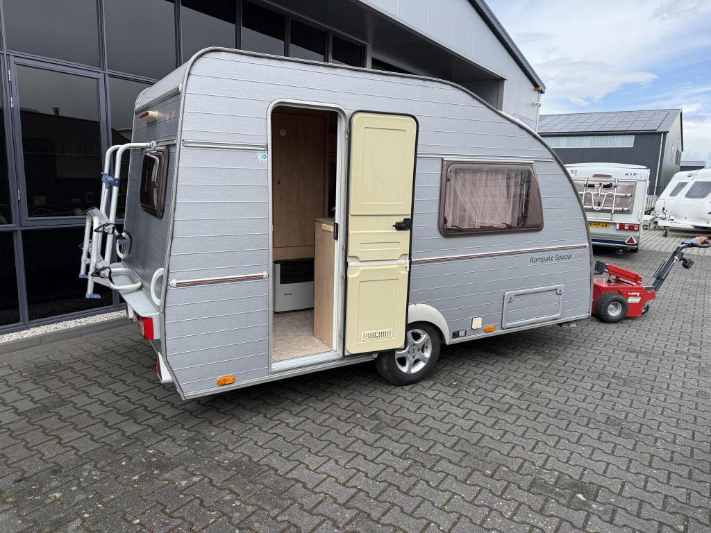 Kip Kompakt Special 37 EKV Langslaper + WC 680KG Leeg BJ2003, Standaardzit, Kip, Tot en met 2, Bedrijf