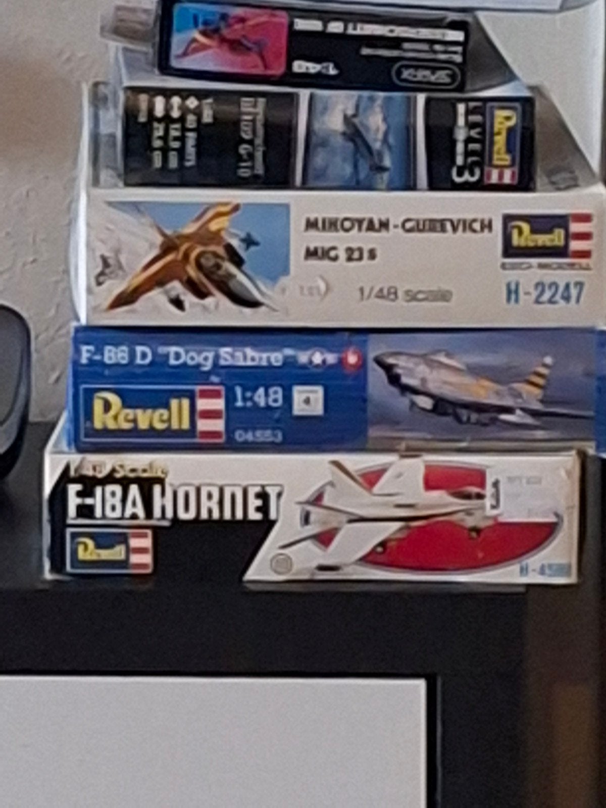 4 modelbouwdozen 1:48: F-18A, F-86D, MiG-23, Bf109 G-10, Hobby en Vrije tijd, Ophalen, Nieuw, Groter dan 1:72, Overige merken