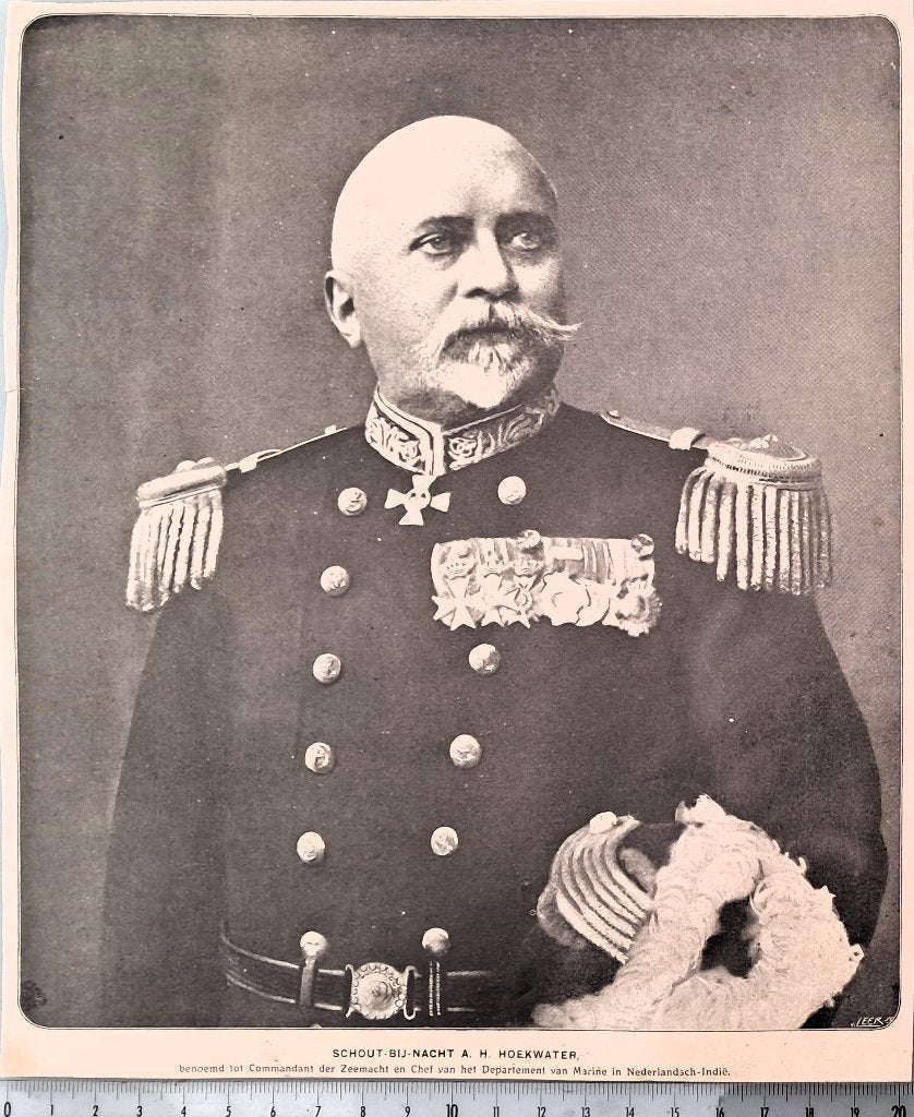 Marine 1909: Schout b.n. Hoekwater comm. zeemacht Indië, Verzamelen, Foto's en Prenten, Verzenden, Voor 1940, Gebruikt, Overige onderwerpen