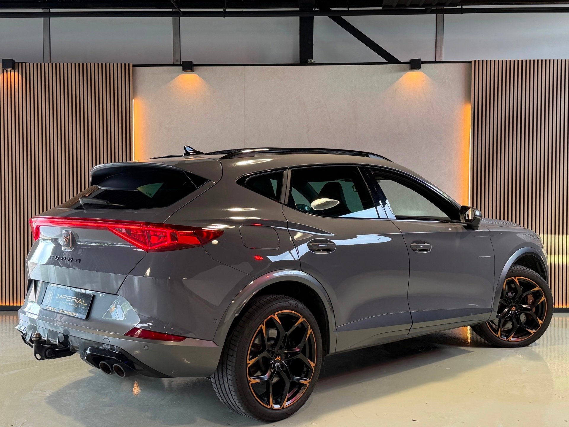 CUPRA Formentor 2.0 TSI 4DRIVE Pano|Beats|Brembo|Trekhaak|Me, Auto's, Cupra, Automaat, Zwart, 4 cilinders, Leder en Stof