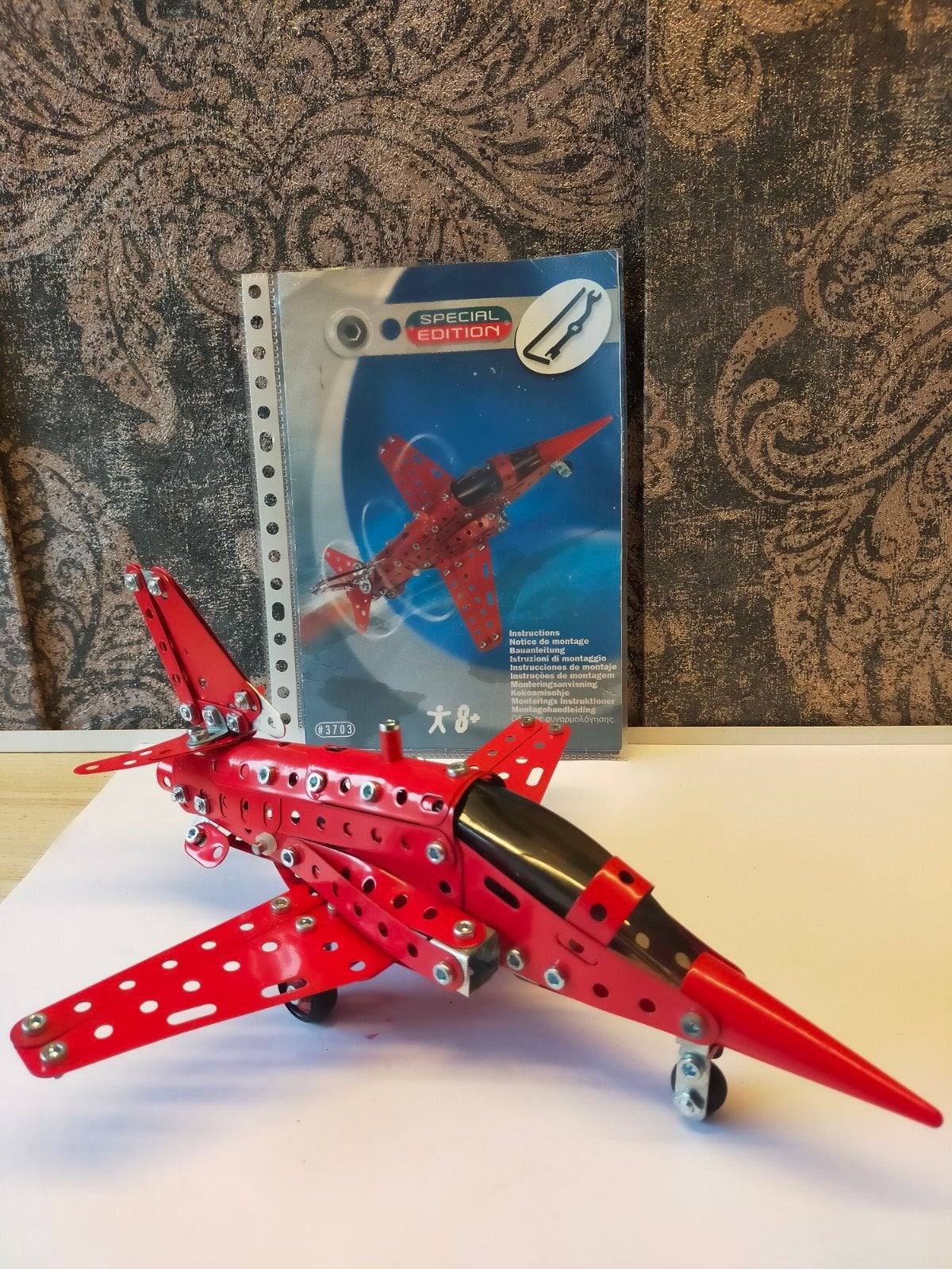 Meccano Vliegtuig Red Arrow met bouwinstructie, Overige merken, Gebruikt, Ophalen of Verzenden, Groter dan 1:72