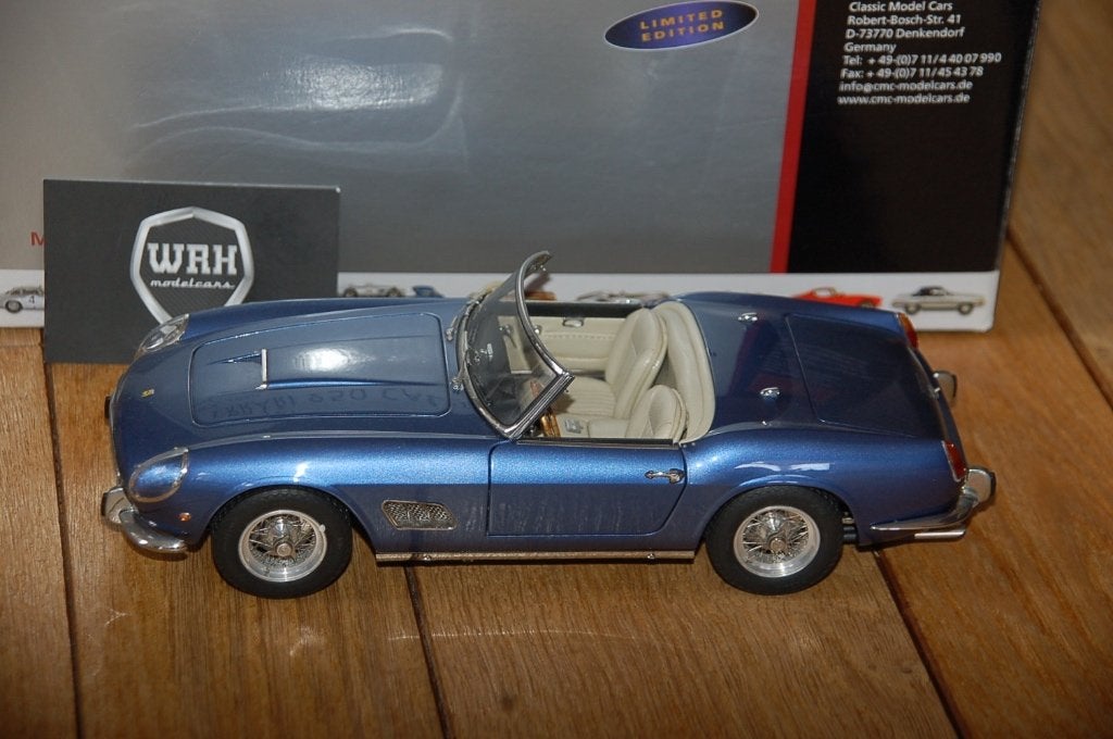 1:18 FERRARI 250 California Spyder blue CMC M-092 WRH, Verzenden, Zo goed als nieuw, Auto, Overige merken