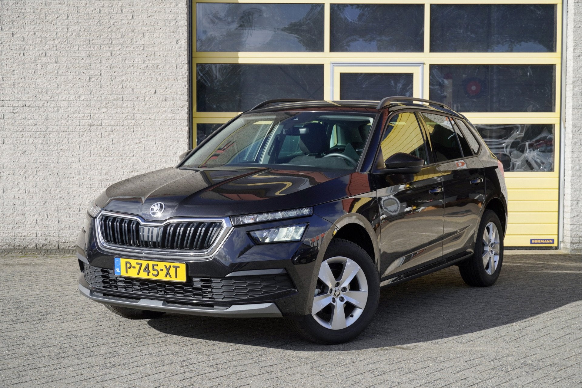 Skoda Kamiq 1.0 TSI Ambition BJ2022 Lmv 16" | Led | Pdc | Ap, Auto's, Dealer onderhouden, Stof, Gebruikt, 620 kg