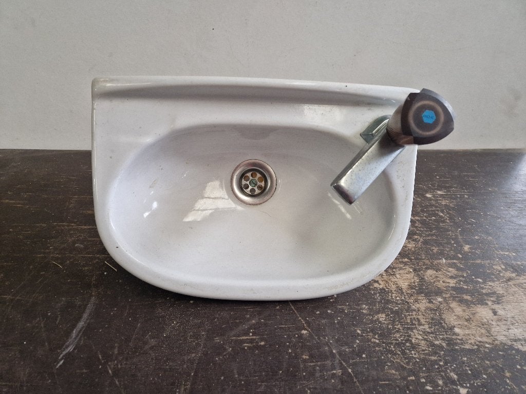 Wastafel met kraan - Gebruikt, Ophalen of Verzenden, Gebruikt, Koper, Wastafel