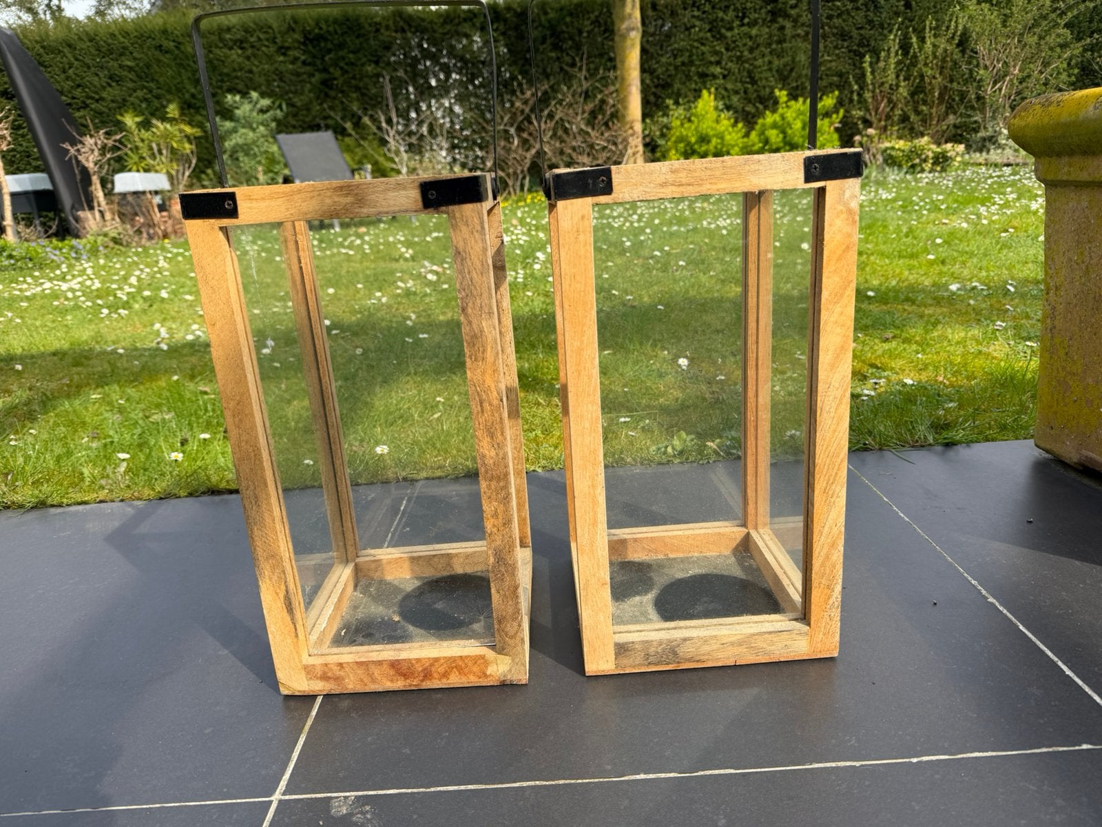 2 LANTAARNS HOUT GROOT ZEER GOEDE STAAT, Overige materialen, Windlicht, Bruin, Ophalen of Verzenden