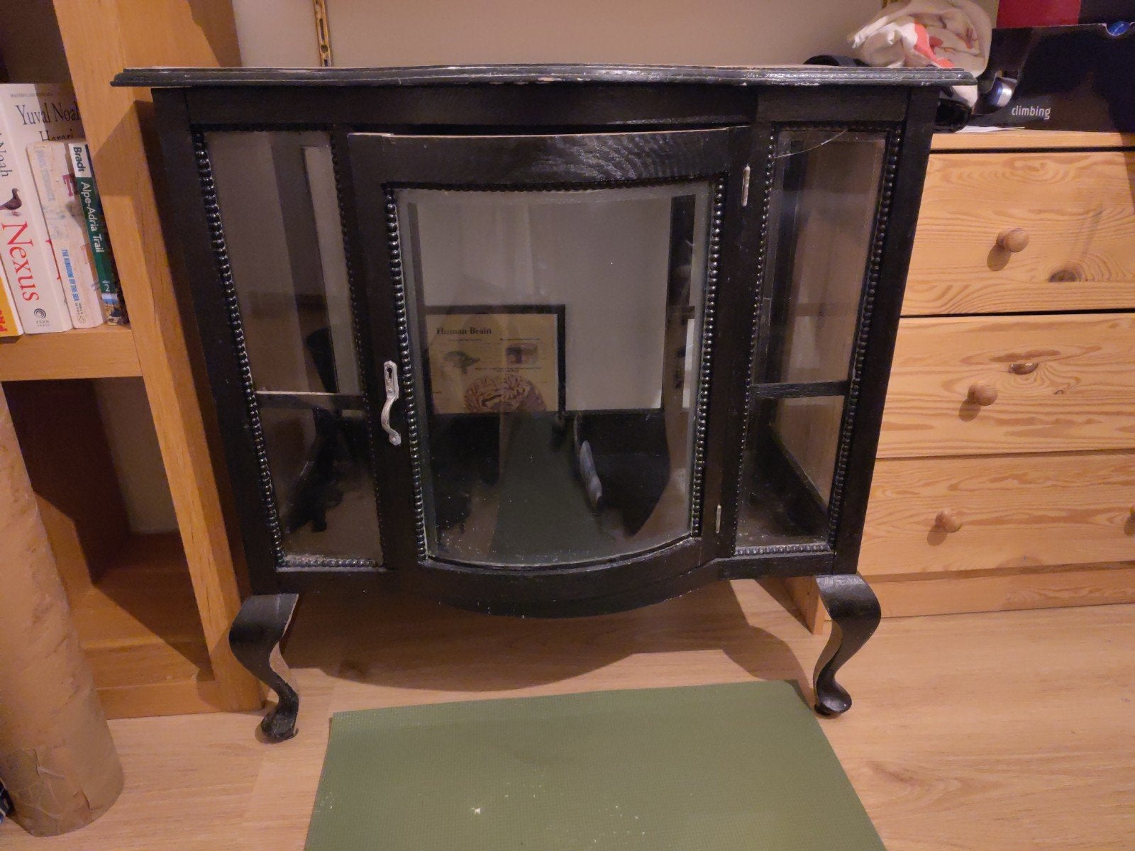 Dressoir / Servieskast zwart, Glas, 25 tot 50 cm, Gebruikt, Met deur(en)