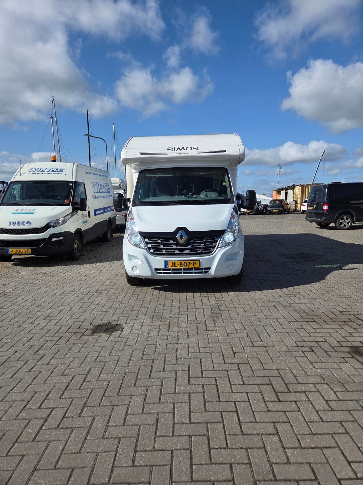 Ruime en complete Rimor camper met 4 slaapplaatsen, Ringverwarming, Koelkast, 6 tot 7 meter, Bedrijf