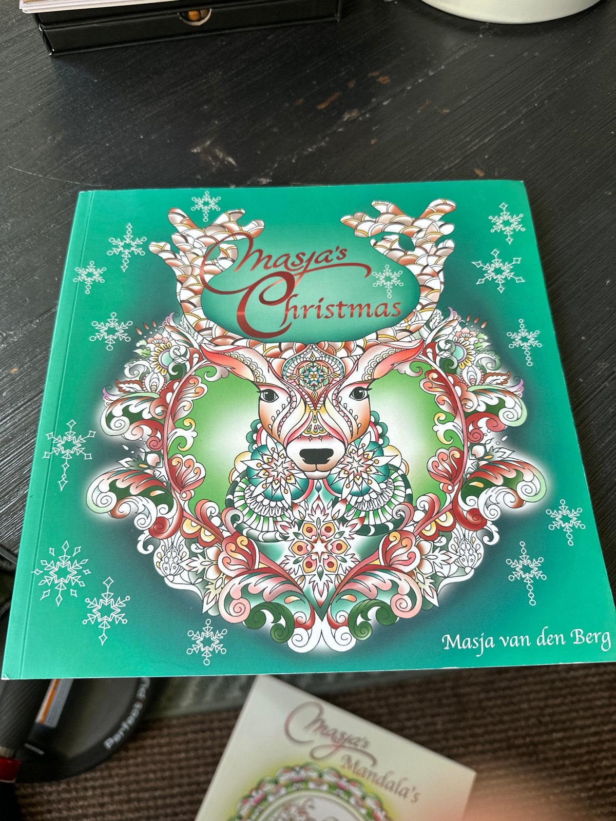 Masja's Christmas Kleurboek - Kerst Mandala's, Boeken, Ophalen of Verzenden, Zo goed als nieuw, Tekenen en Schilderen, Geschikt voor kinderen