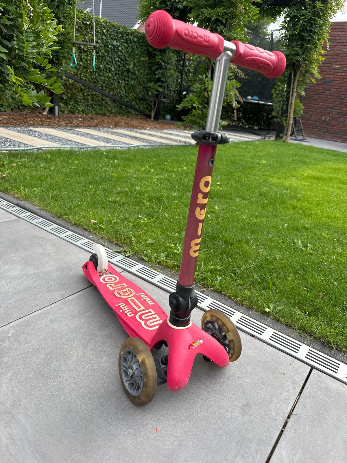 Micro Mini Step - Roze met lampjes in wielen, Ophalen, Gebruikt, Gewone step