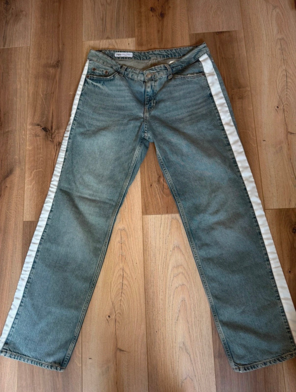 Gewilde zara jeans met streep, Verzenden, Zo goed als nieuw, Blauw, W30 - W32 (confectie 38/40)