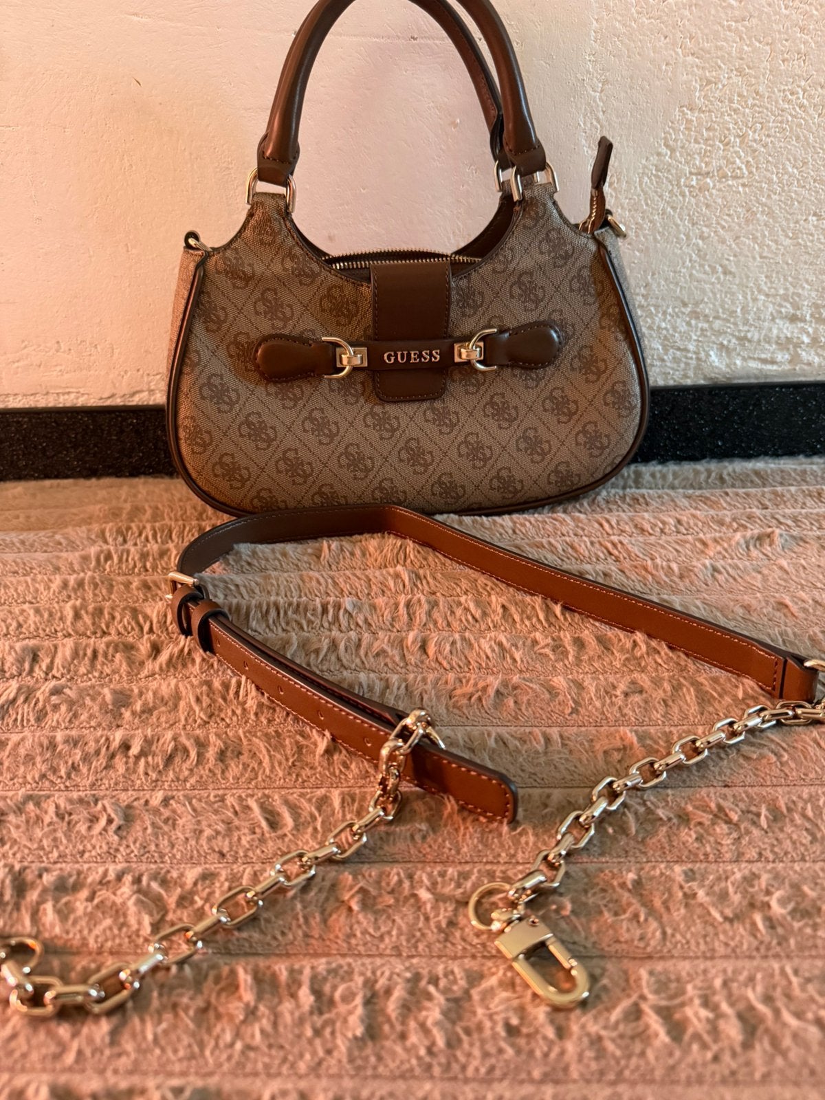 Guess tas, Ophalen of Verzenden, Zo goed als nieuw, Zwart, Handtas