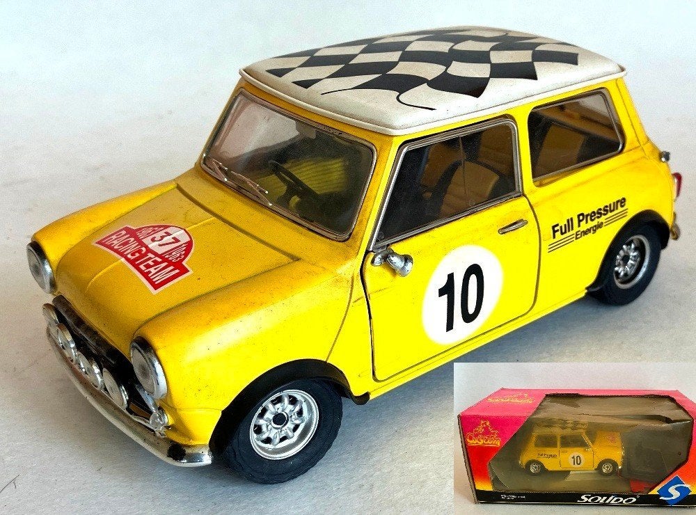 Mini Cooper geel Solido 1:16., Ophalen of Verzenden, Zo goed als nieuw, Auto, Solido