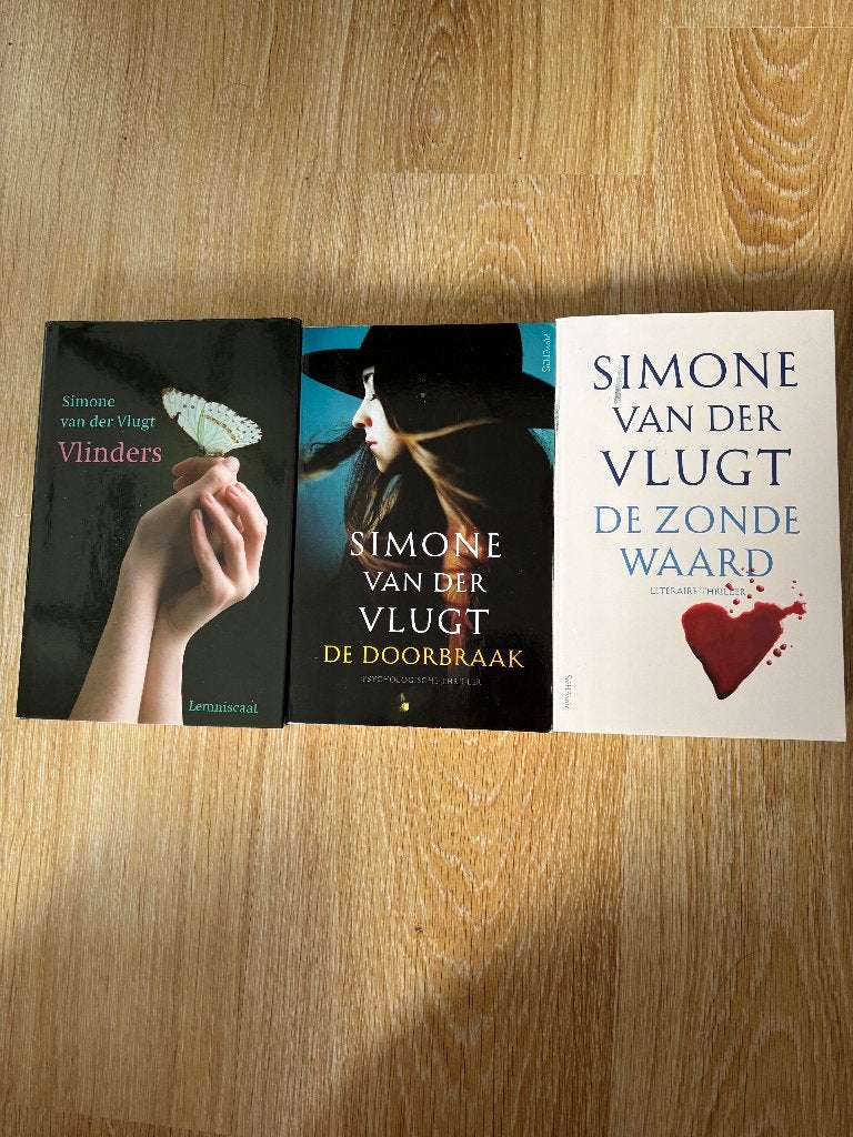 Simone van der Vlugt - 3x, Ophalen of Verzenden, Gelezen