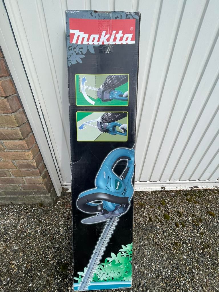Makita heggenschaar 42cm UH4261 nieuw in doos, Ophalen of Verzenden, Nieuw, Elektrisch