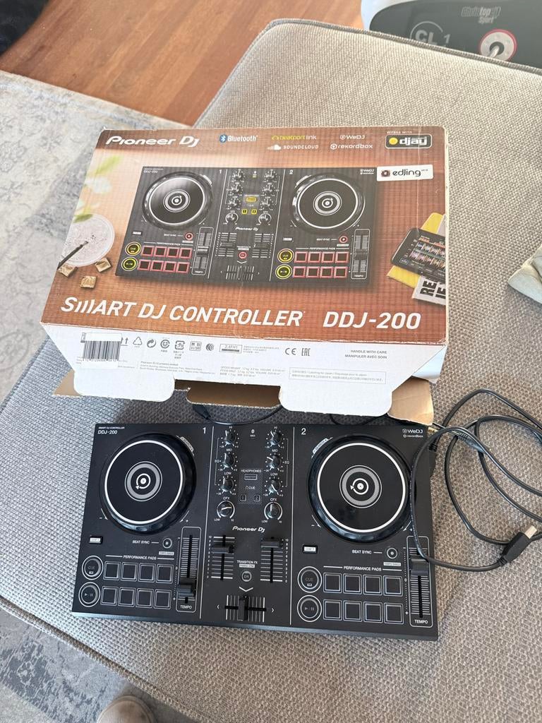 Pioneer Smart DJ Controller DDJ-200 - Zo goed als nieuw, Muziek en Instrumenten, Dj-sets en Draaitafels, Ophalen, Zo goed als nieuw