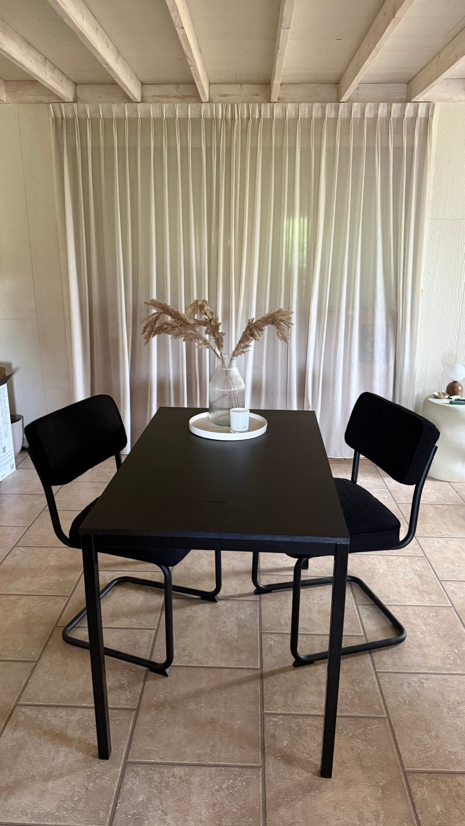 Tafel + 2 eetstoelen, Ophalen, Zo goed als nieuw, Rond, 50 tot 100 cm
