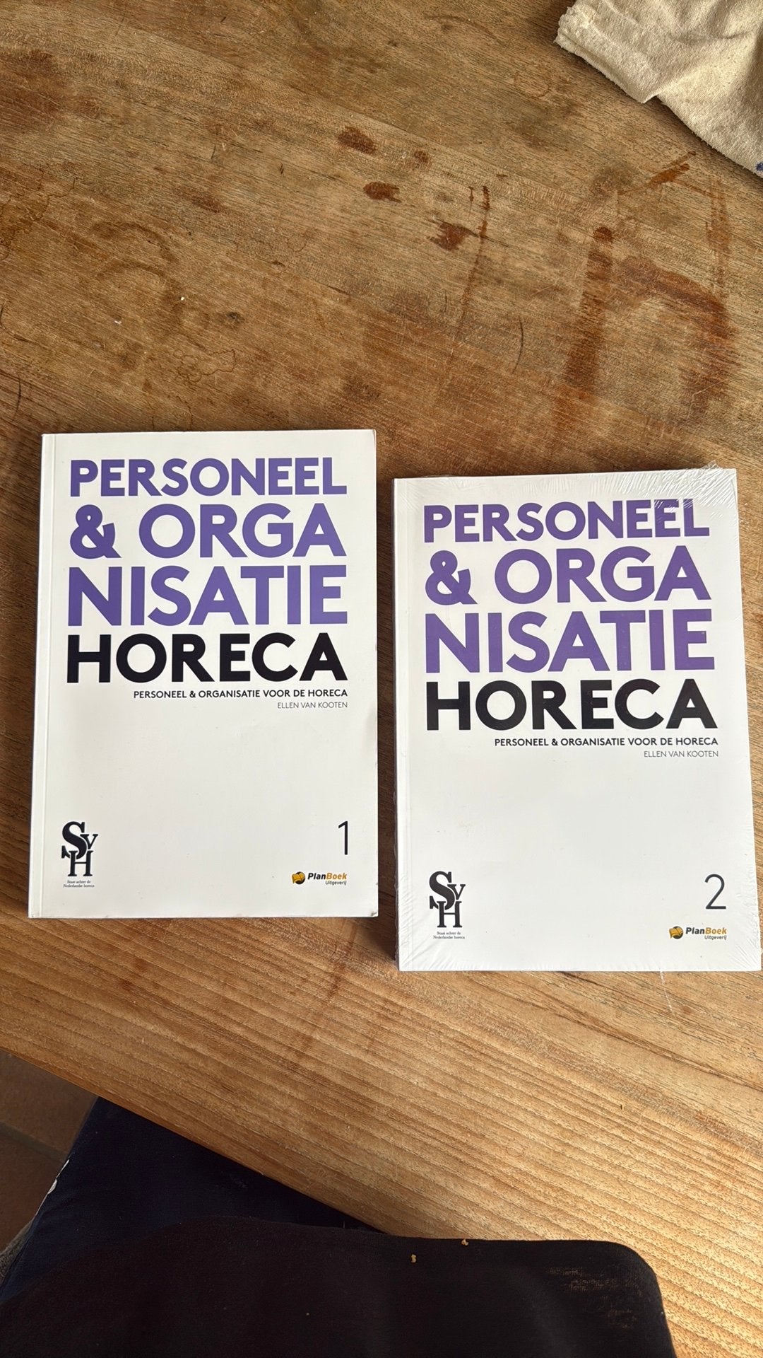 Lesboek: Personeel & Organisatie Horeca (deel 1&2), Ophalen of Verzenden, Zo goed als nieuw, Ellen van Kooten, Nederlands