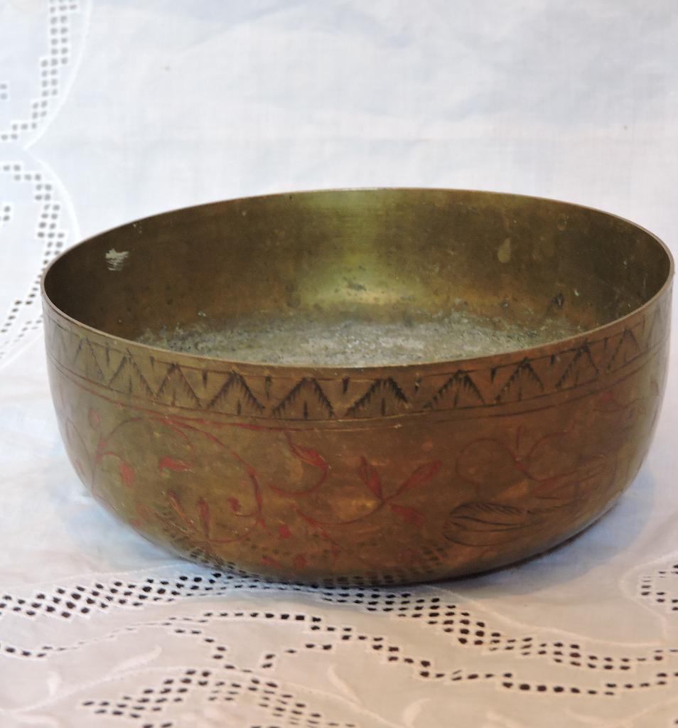 Schaal vintage kom messing graveringen pauw Oosters, Antiek en Kunst, Ophalen of Verzenden