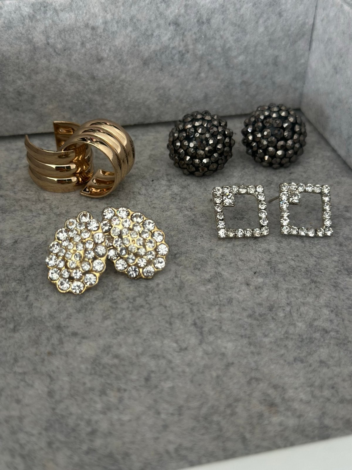H&M Sieraden: Oorbellen - Zo goed als nieuw, Sieraden, Tassen en Uiterlijk, Overige materialen, Ophalen of Verzenden, Zo goed als nieuw