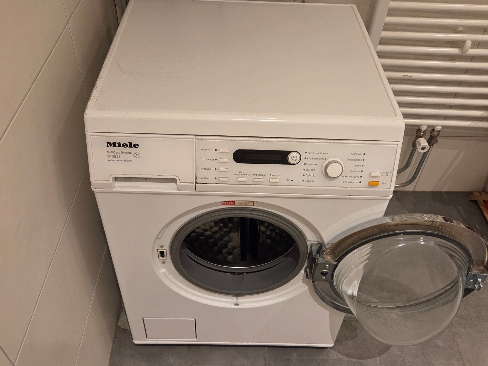 Zsm ophalen Miele W 3821 SoftCare System Wasmachine - Voorla